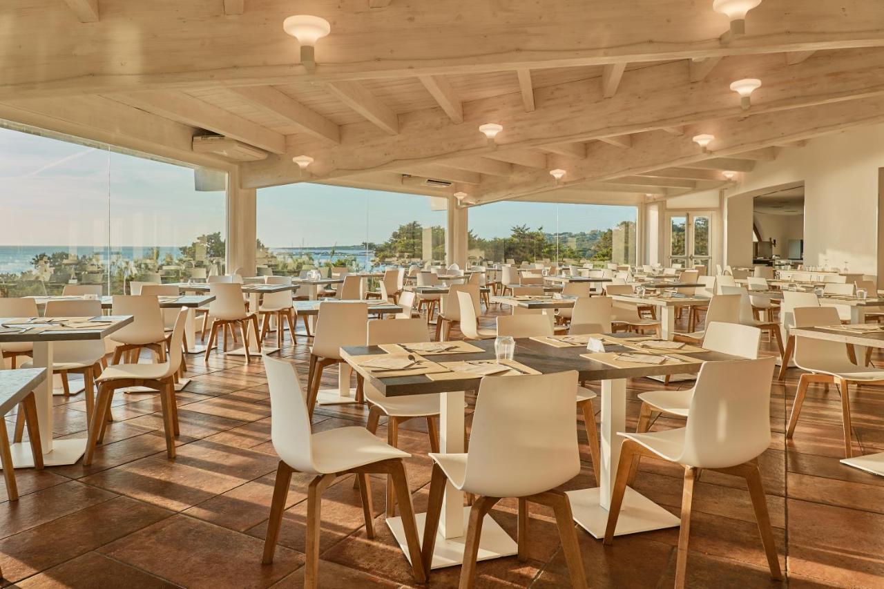 Hotel Club Esse Roccaruja 4*